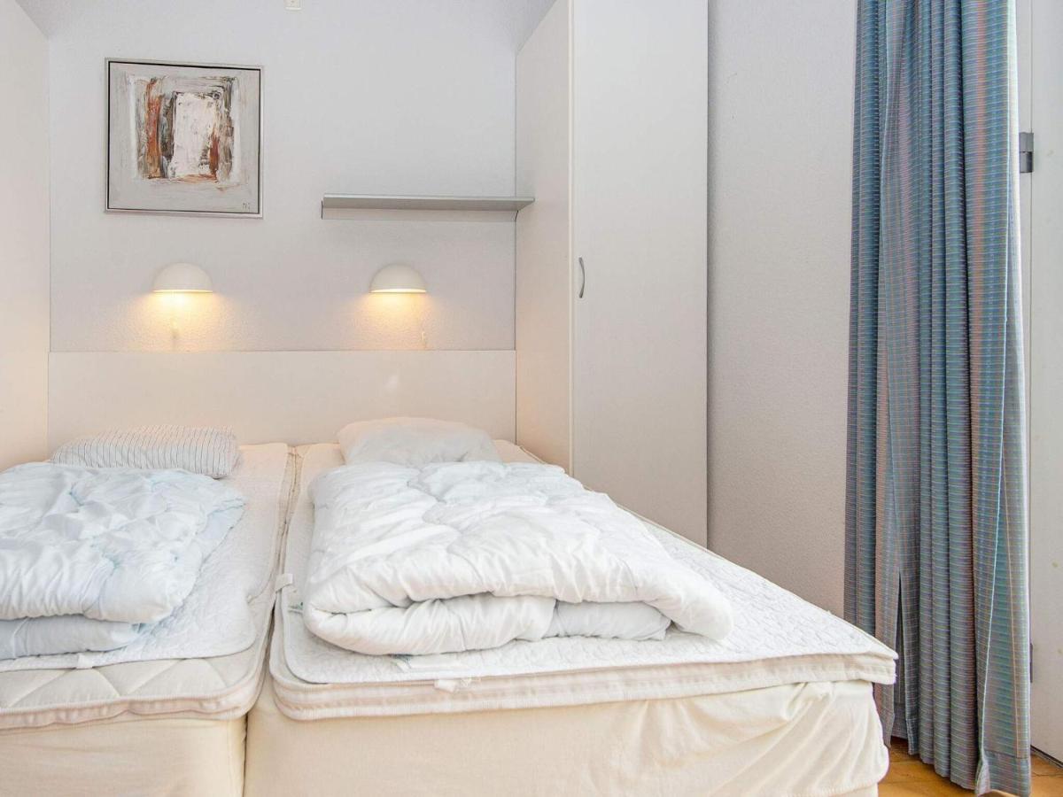 6 Person Holiday Home In H Jer Hojer Bagian luar foto