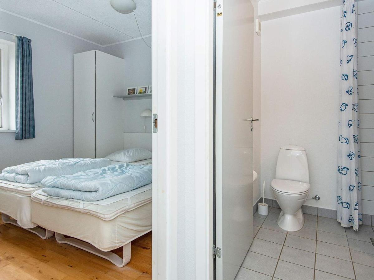 6 Person Holiday Home In H Jer Hojer Bagian luar foto